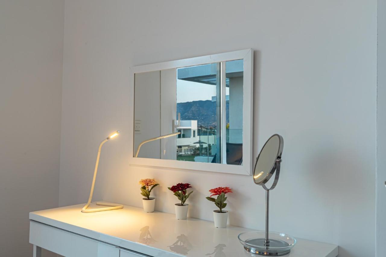 Luxury Apartment Michael ลากาลาเดมิฮาส ภายนอก รูปภาพ